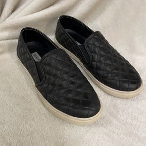 Steve Madden slip-on sneaker